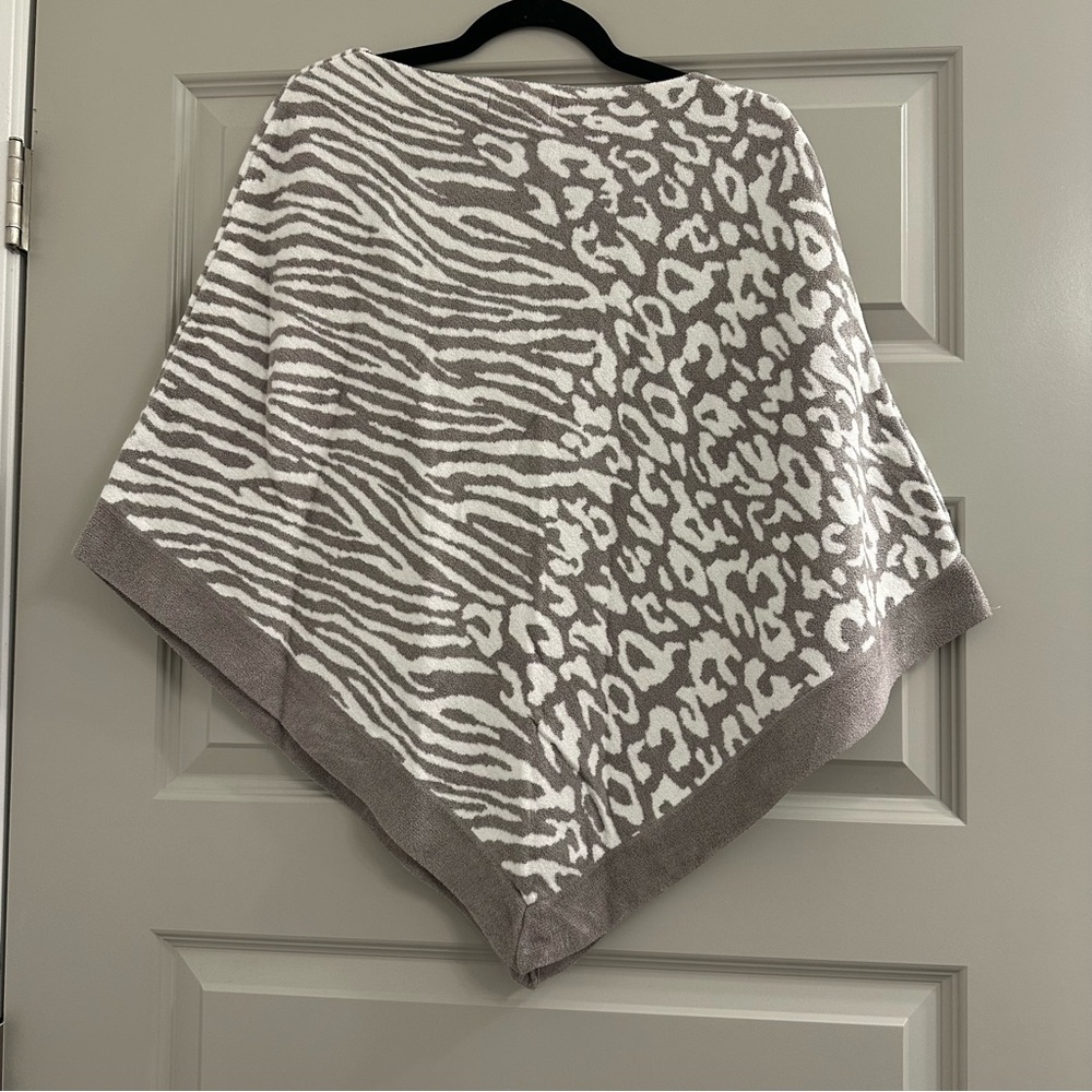 Barefoot Dreams Cozychic Ultralite Ocean Breeze Poncho - Picture 3 of 5